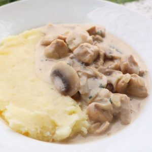 creamy one pot chicken breast and mushrooms