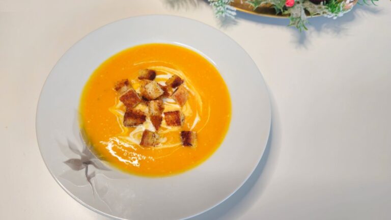 creamy squash and carrot soup