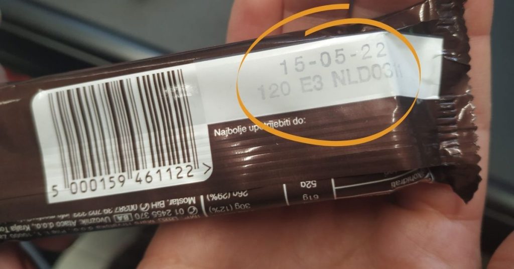 does snickers expire