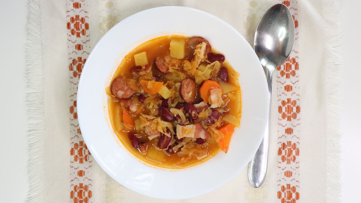 european cabbage and sausage soup recipe