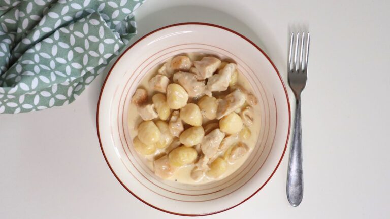 gnocchi and chicken with gorgonzola cream sauce