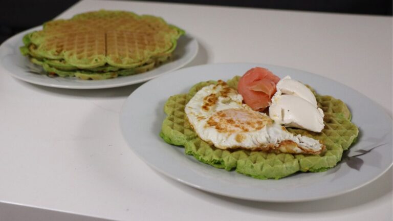 How to Make Green Spinach Waffles? [Recipe]