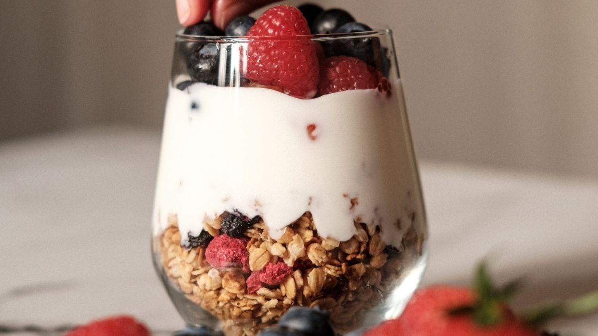 healthy greek yogurt red white blue dessert
