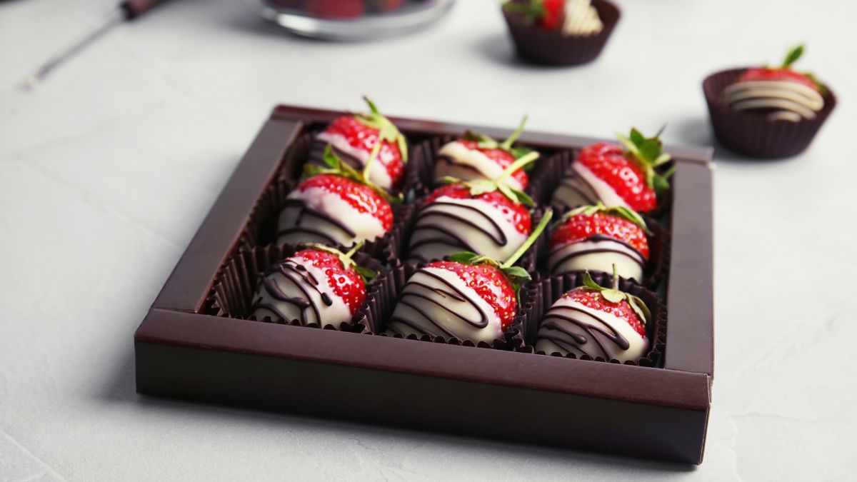 heres how much to charge for chocolate covered strawberries