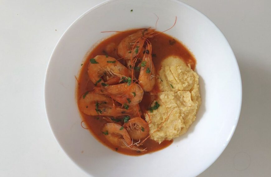 Mediterranean Shrimp Soup: Easy & Quick Recipe