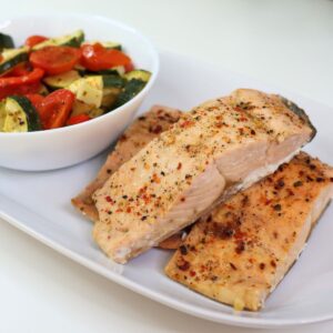 oven grilled salmon with vegetables