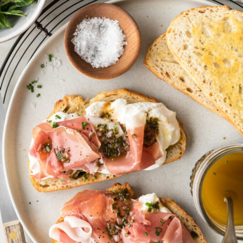 prosciutto bruschetta with chive dressing 683x1024 1