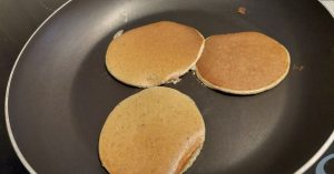 Protein Pancakes Without Baking Powder & Flour