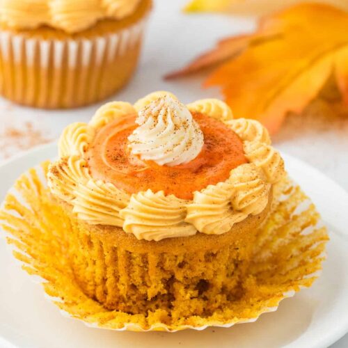 pumpkin spice cupcakes complete 1