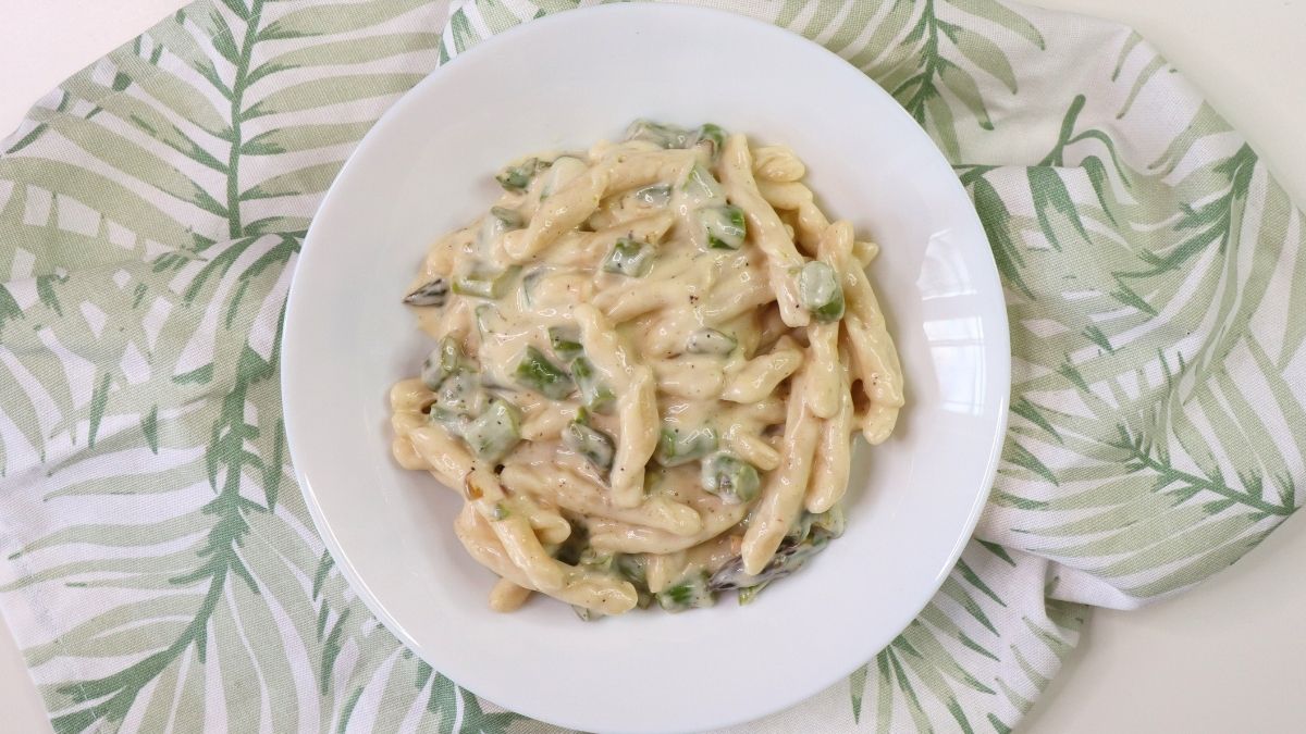 CREAMY ASPARAGUS PASTA RECIPE QUICY AND EASY