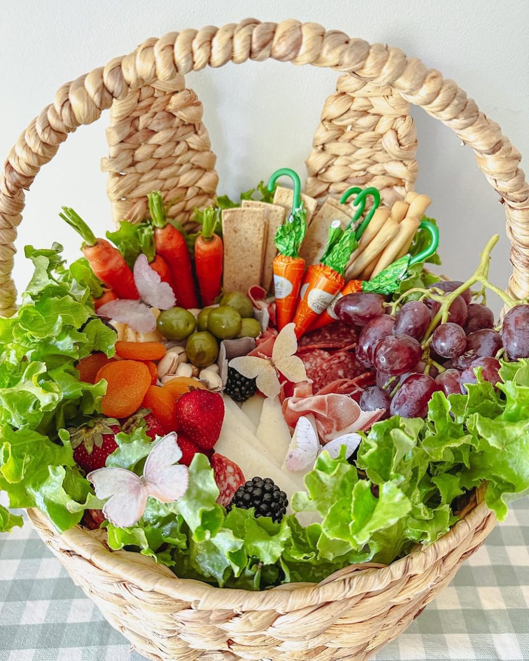 Beautiful Charcuterie Gift Basket Ideas