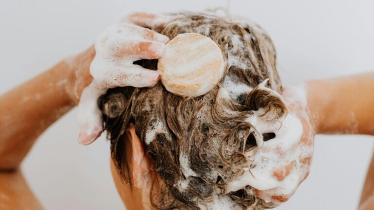 The Fridge Staple Your Itchy Scalp Has Been Waiting For