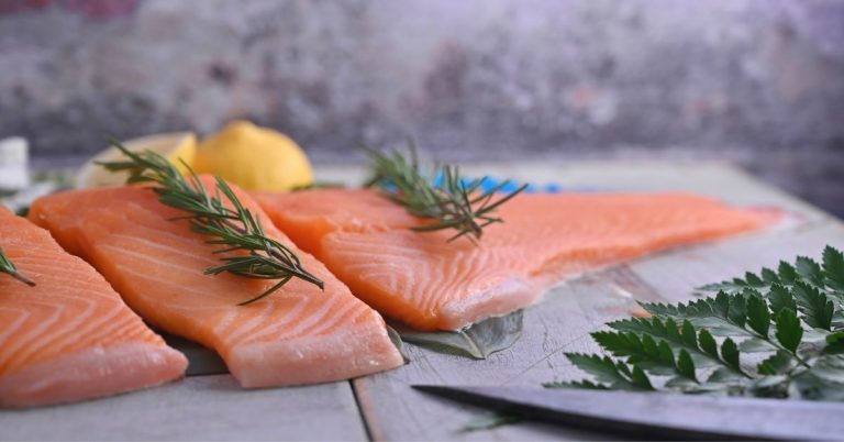 What Does Raw Salmon Taste Like? Is It OK to Eat It Raw?