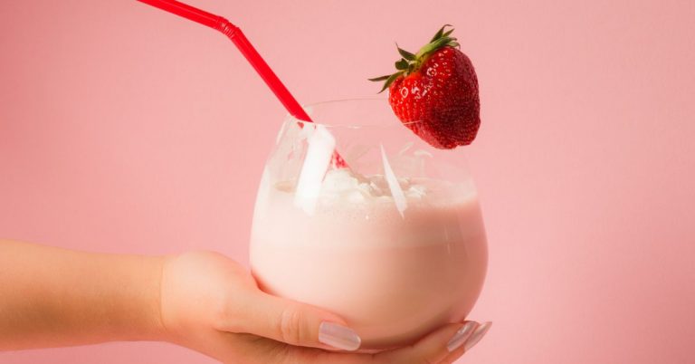 What Is Strawberry Horchata & What Does It Taste Like?