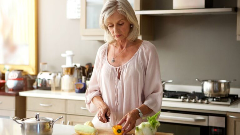 The Best Snacks for Building Muscle After 40